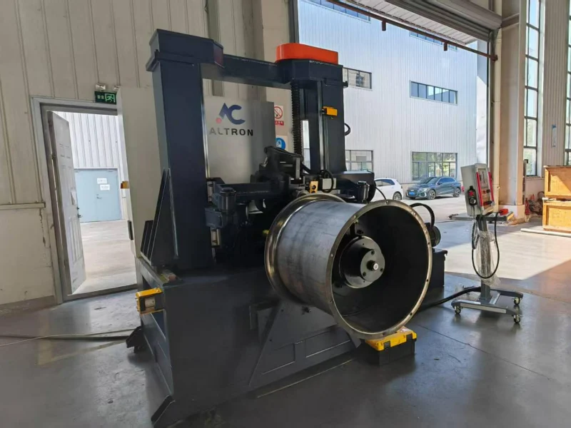 CNC flanging machine