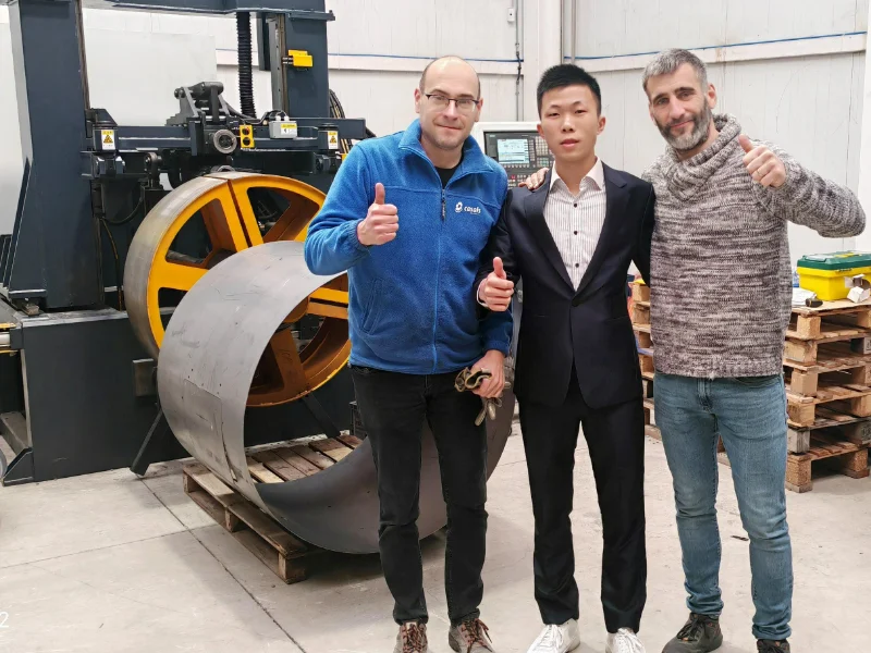 Flanging machine training for Spanish customers